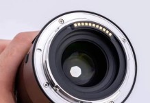 探究尼康16-85mm镜头的优势和特点（完美捕捉细节，多功能全能镜头）
