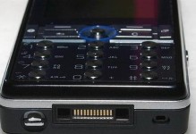 索尼爱立信X8的全面评测（探究索尼爱立信X8的性能、外观和用户体验）
